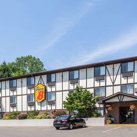 Super 8 By Wyndham Norwich Hotel Ngoại thất bức ảnh